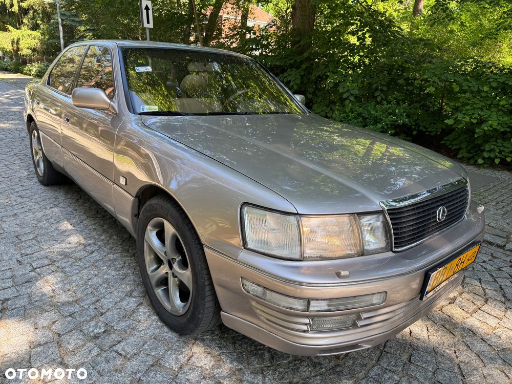 Lexus LS - 3