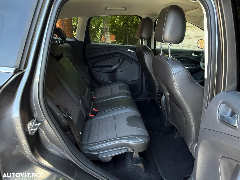 Ford Kuga - 26