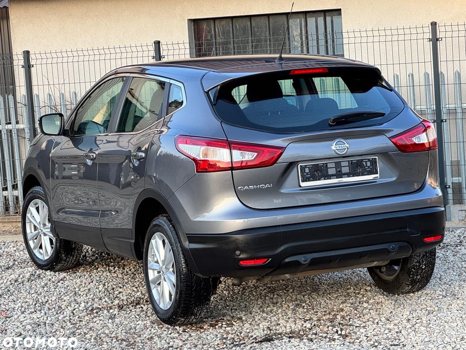 Nissan Qashqai 1.2 DIG-T Tekna Xtronic EU6 - 4