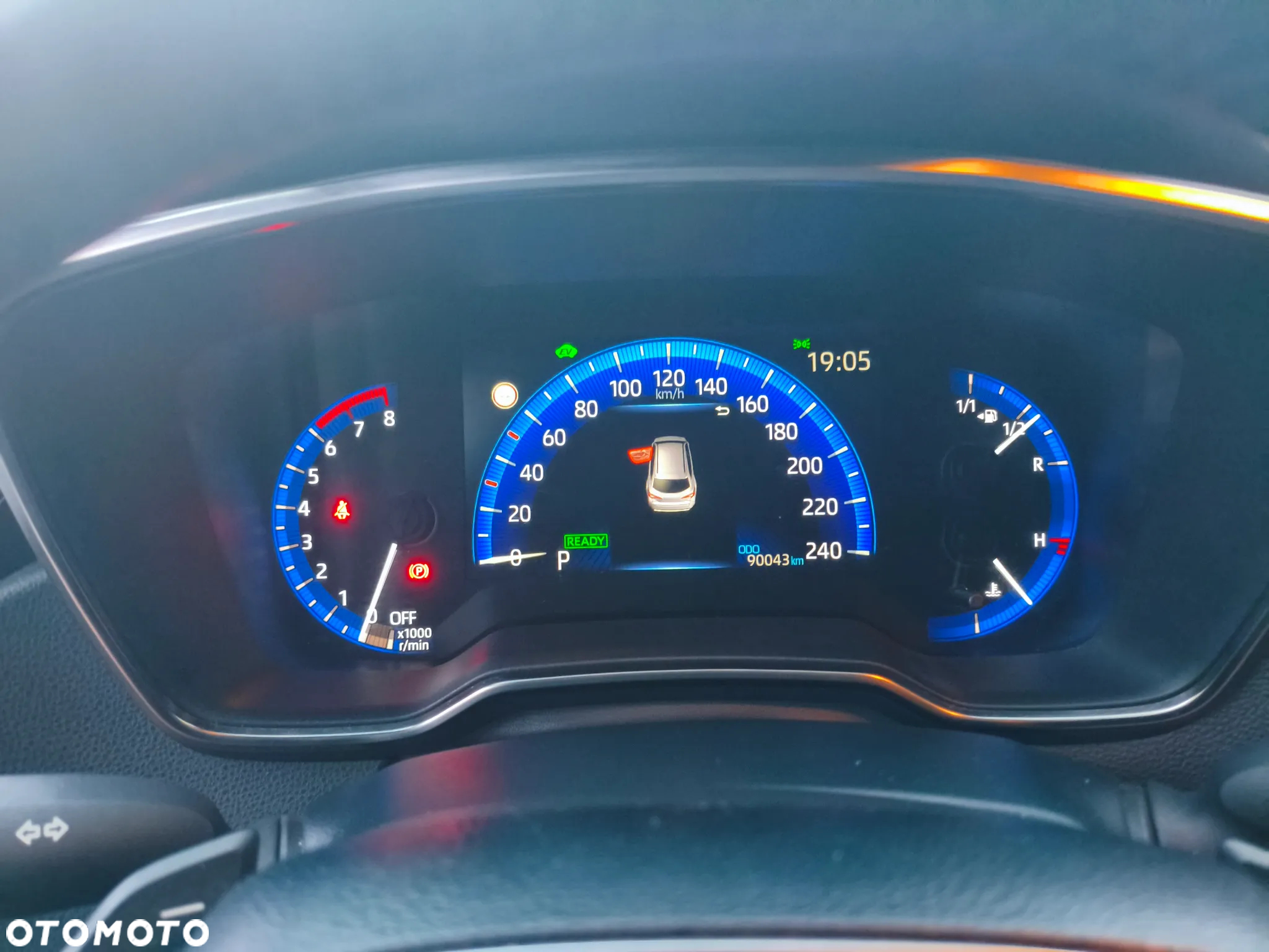 Toyota Corolla 2.0 Hybrid Trek - 23