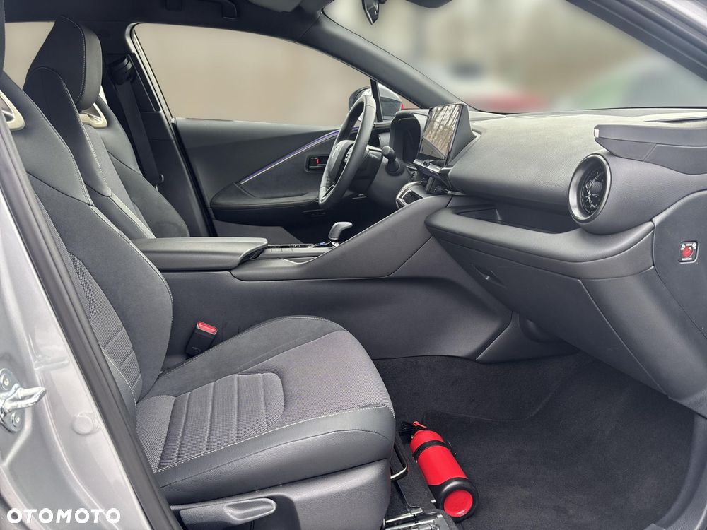 Toyota C-HR - 11