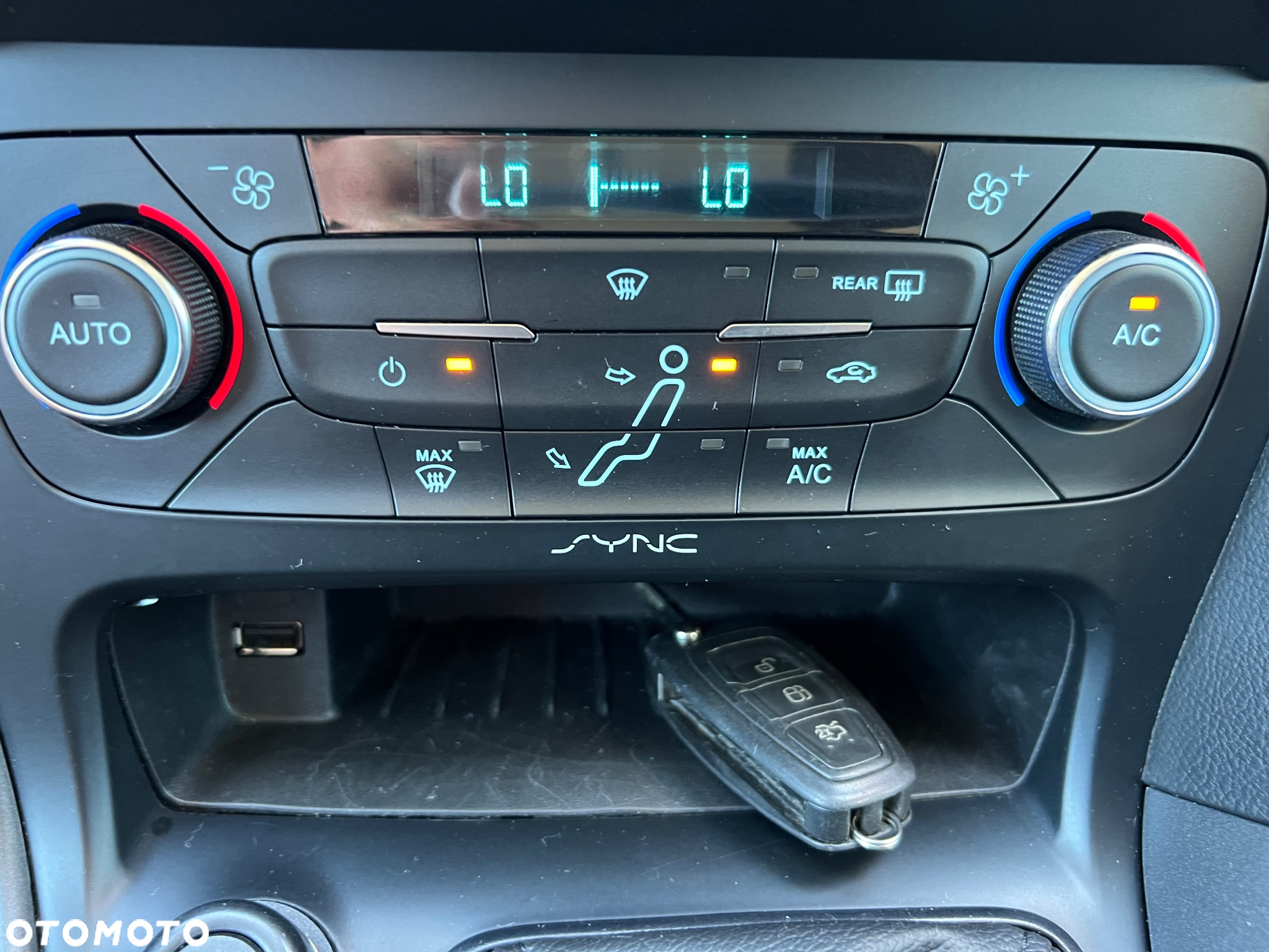 Ford Focus 1.6 Trend - 24