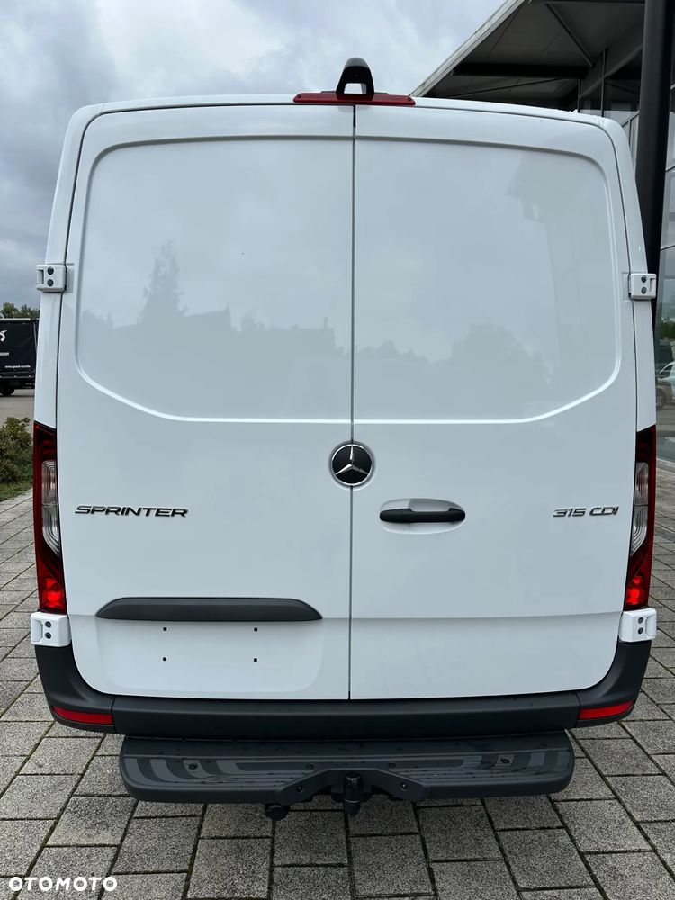 Mercedes-Benz Sprinter - 7