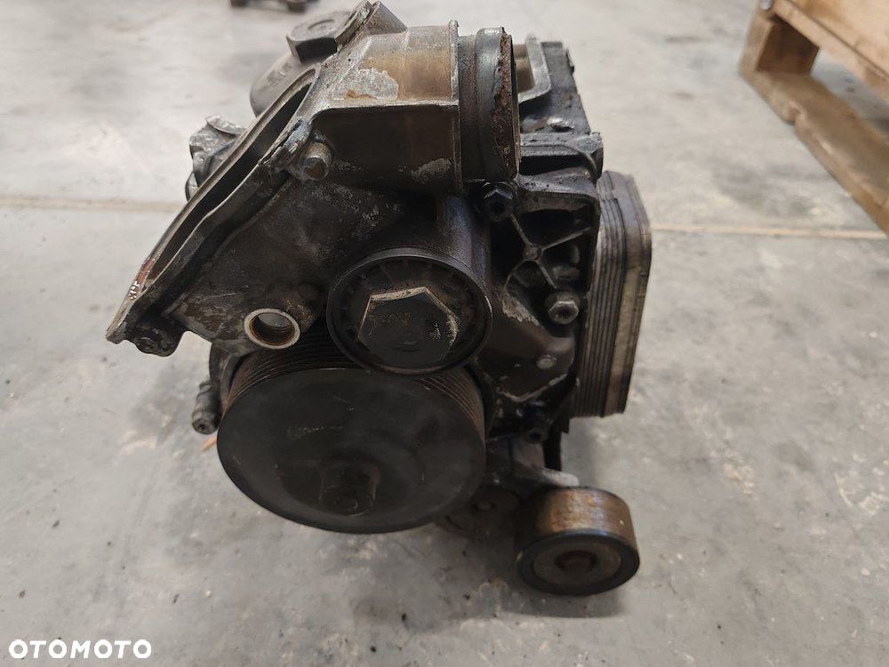 OBUDOWA FILTRA OLEJU CHŁODNICA POMPA WODY MERCEDES ATEGO EURO 6 A9361800065 - 4