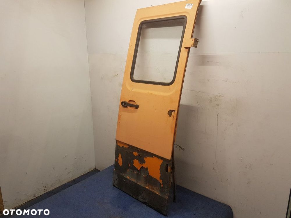 MERCEDES BENZ KACZKA 207 D DRZWI TYŁ PRAWE - 8