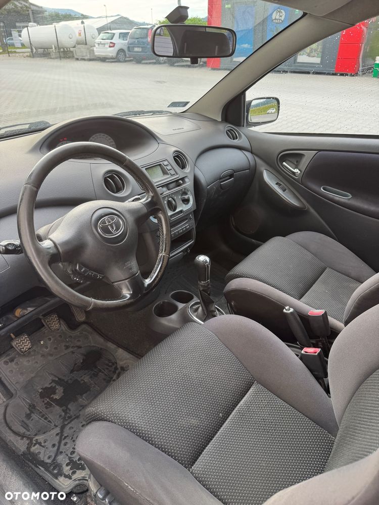 Toyota Yaris - 13