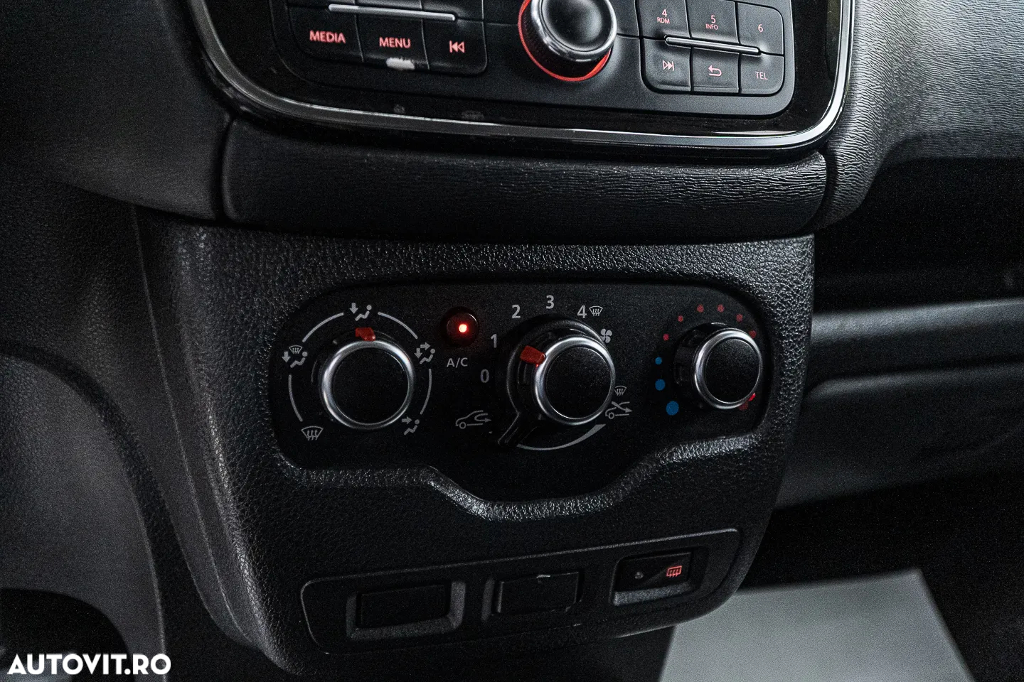 Dacia Dokker 1.5 Blue dCi Laureate - 12
