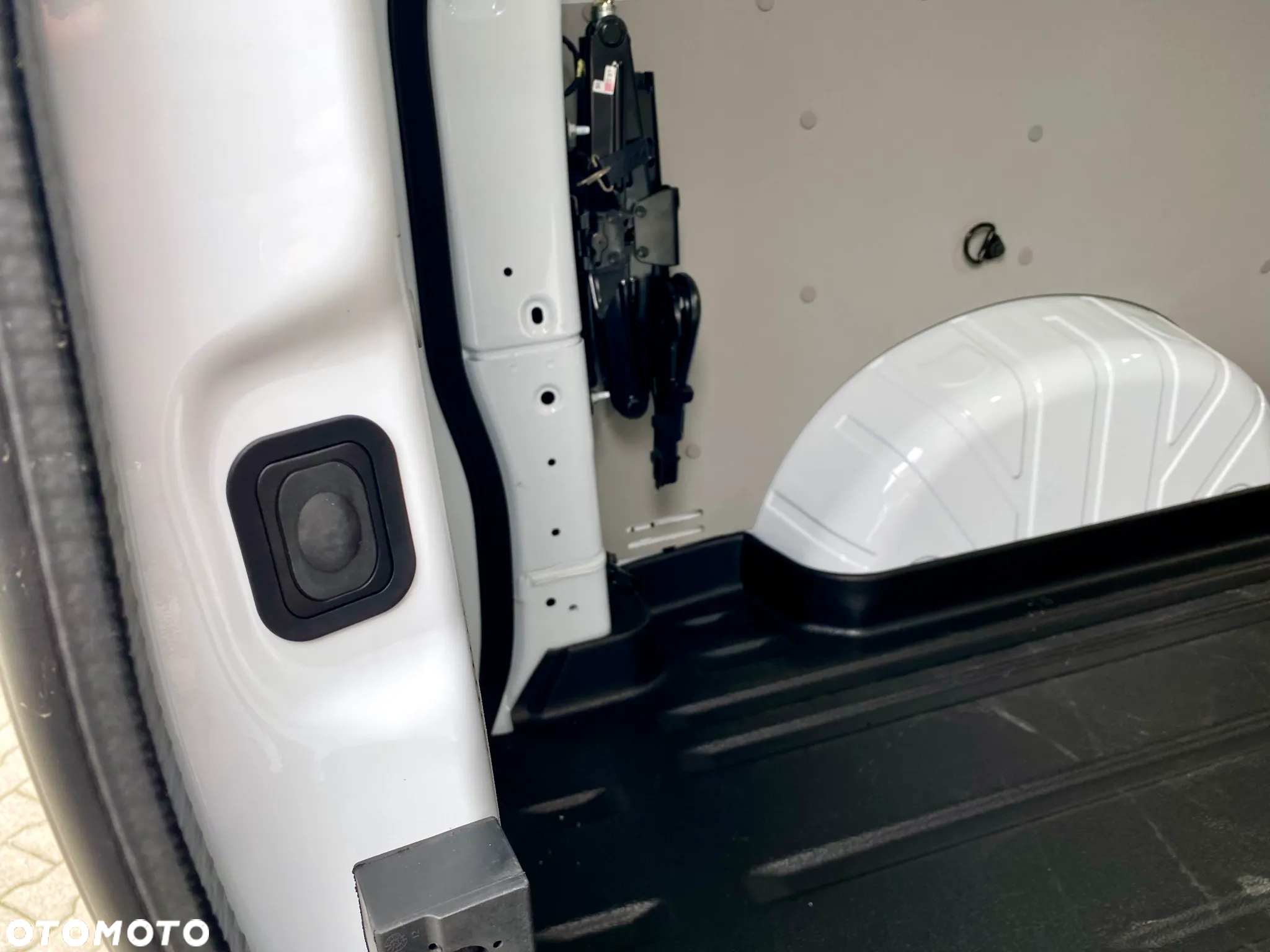 Ford Transit Custom Van TREND L2 - 10