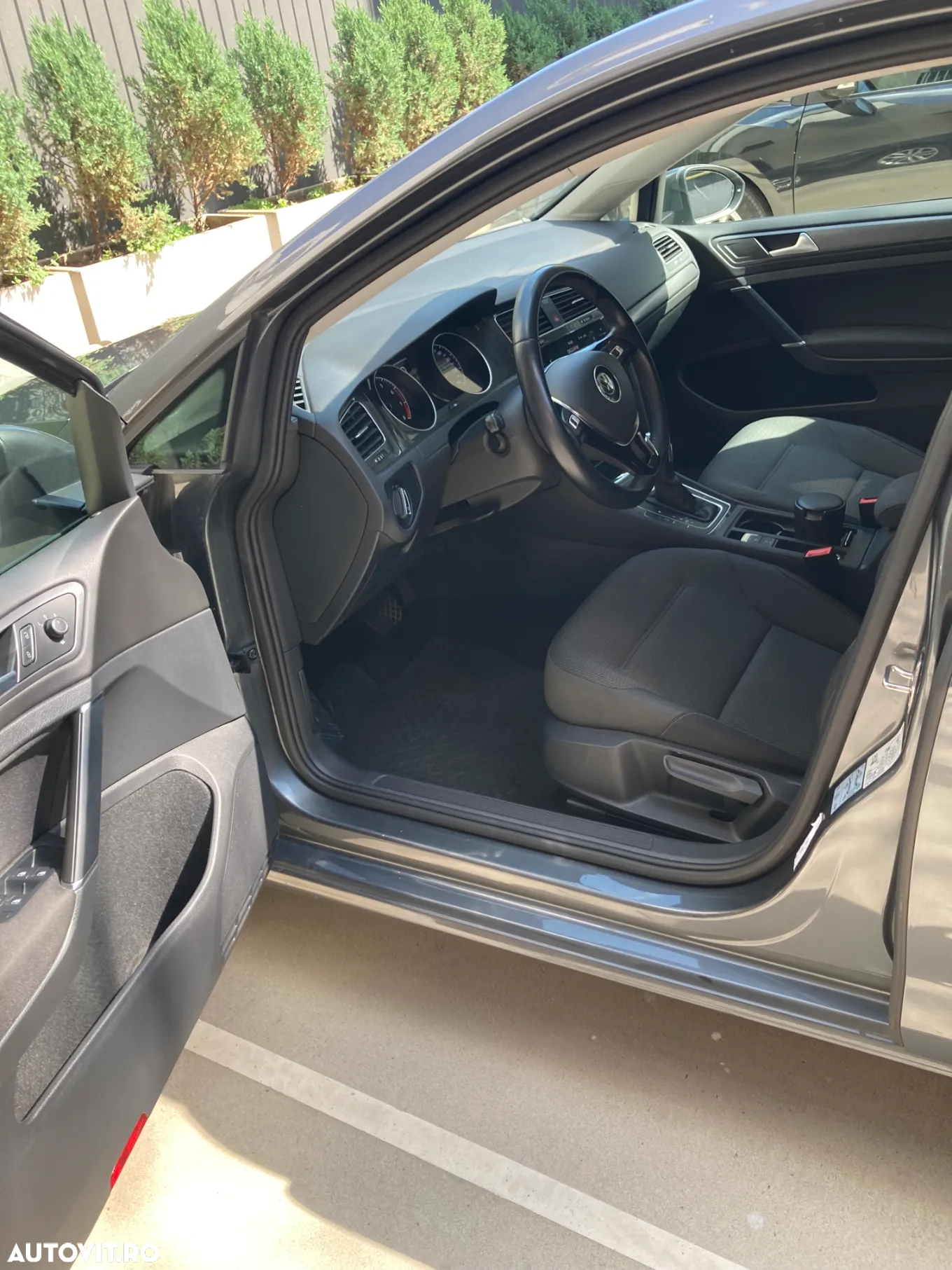 Volkswagen Golf - 14