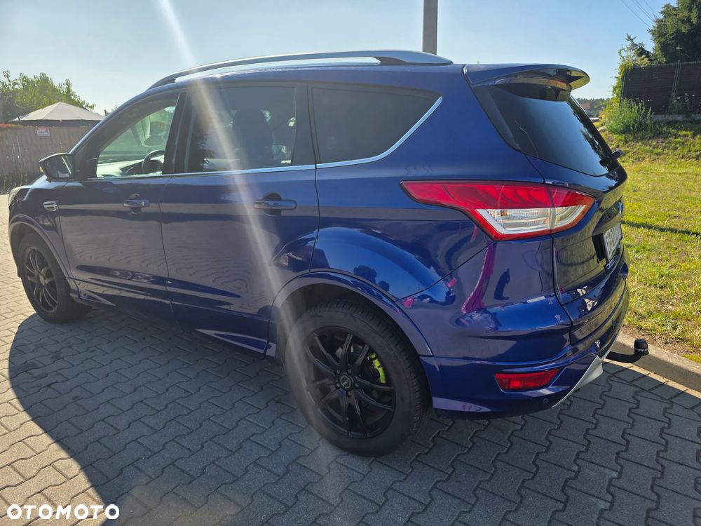 Ford Kuga 1.5 EcoBoost 2x4 Titanium - 3