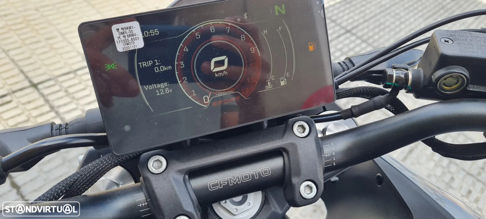 CF Moto 300NK - 6