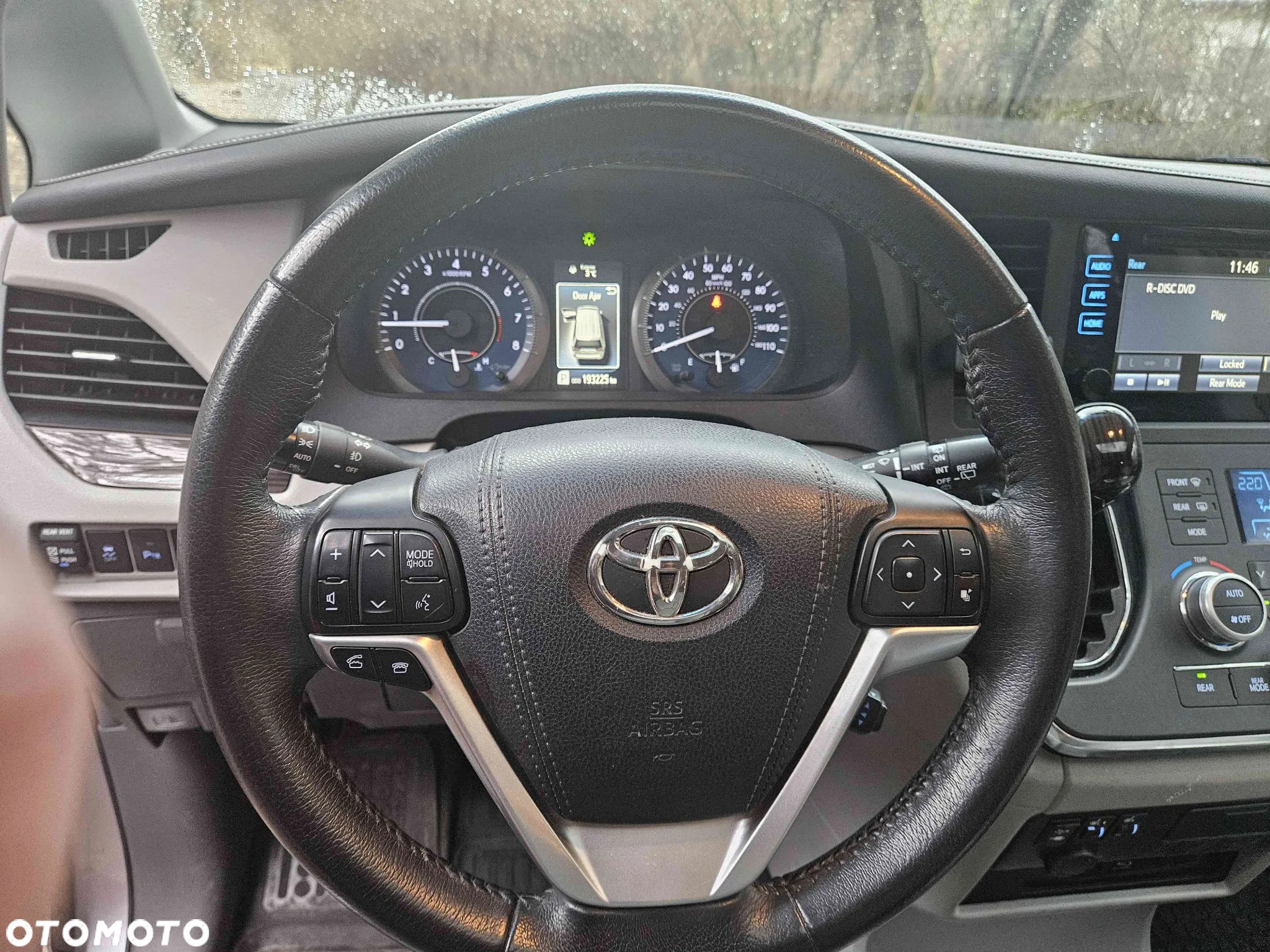 Toyota Sienna 3.5 V6 XLE AWD - 9
