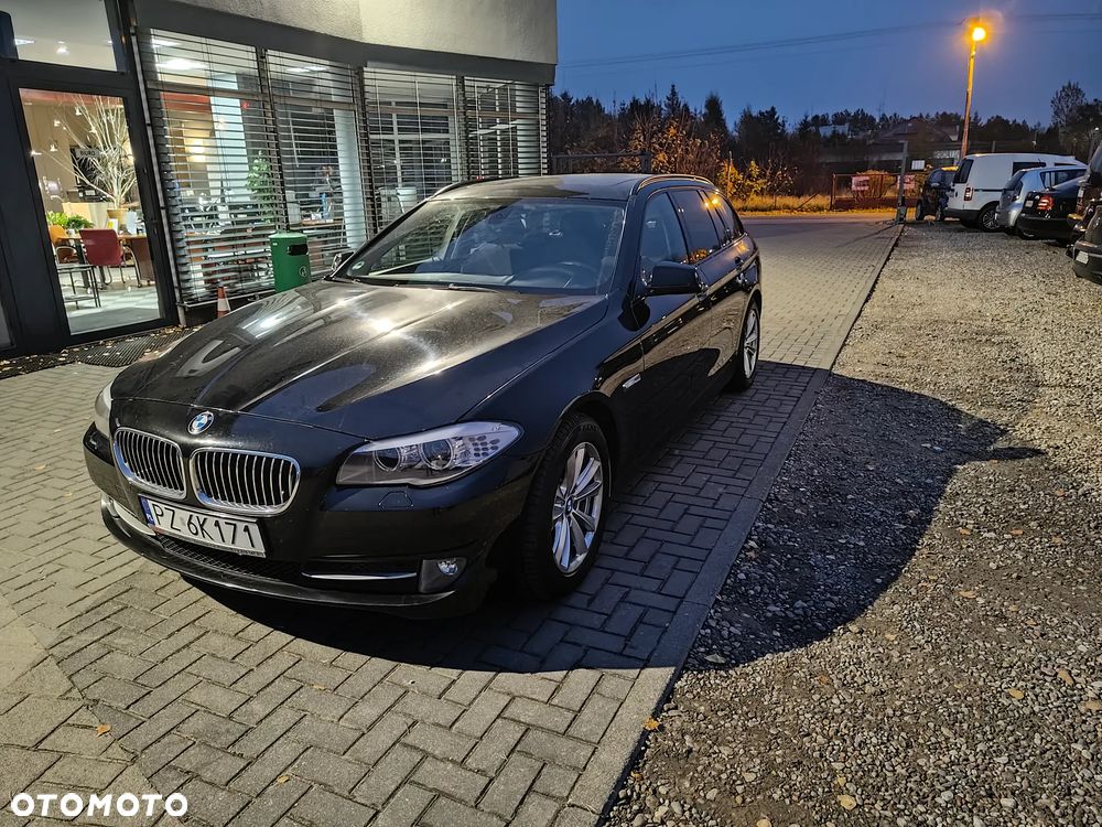 BMW Seria 5 520d Luxury Line - 2