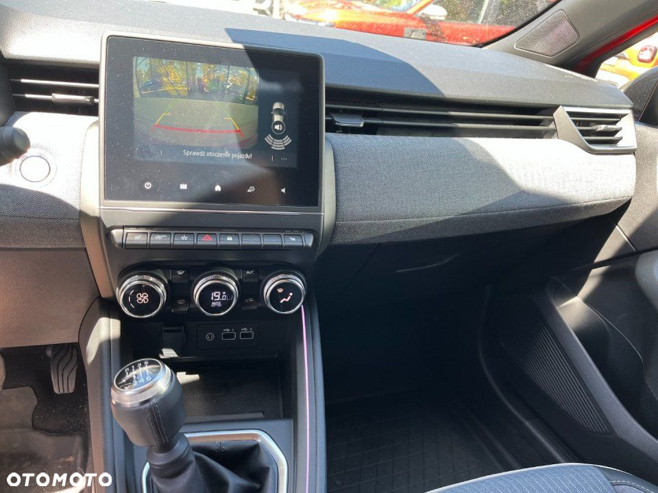 Renault Clio - 9