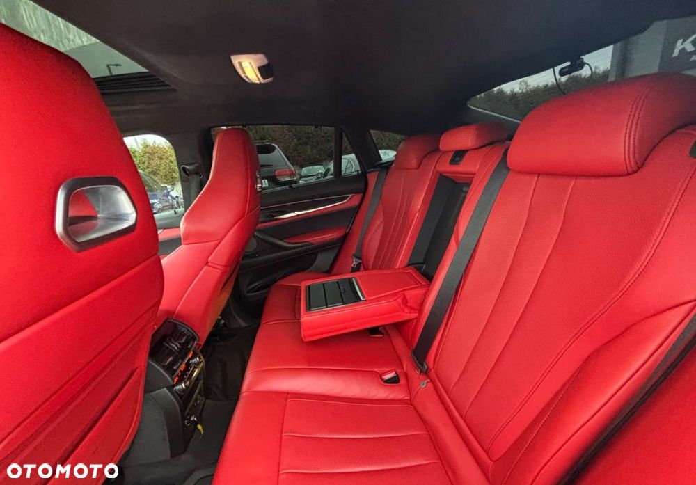 BMW X6M - 15