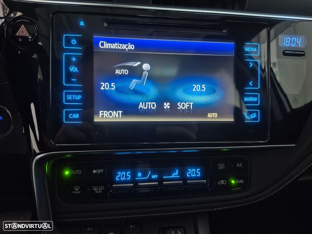 Toyota Auris Touring Sports 1.8 HSD Sport+Skyview +Navi - 16