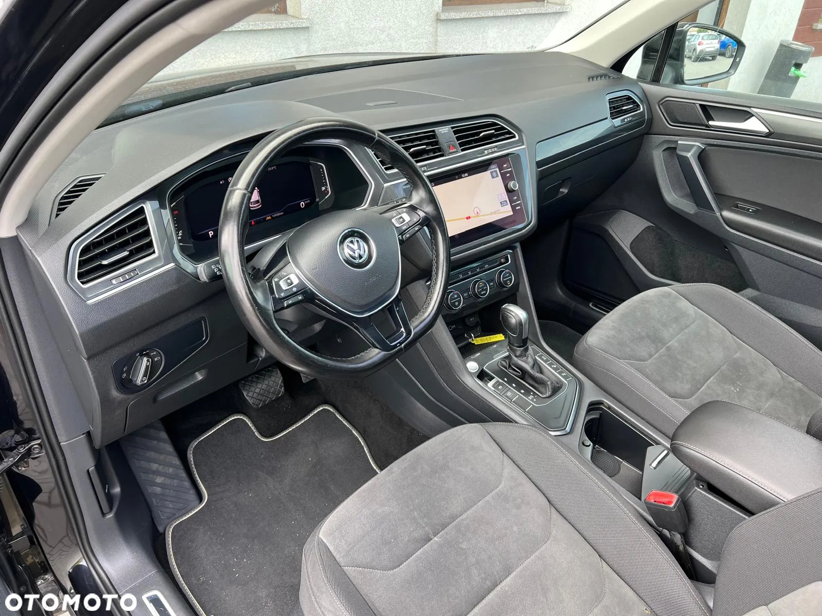 Volkswagen Tiguan - 13