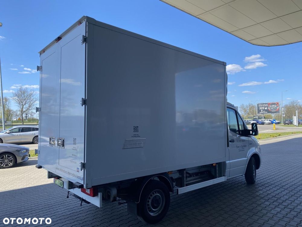 Mercedes-Benz Sprinter - 8