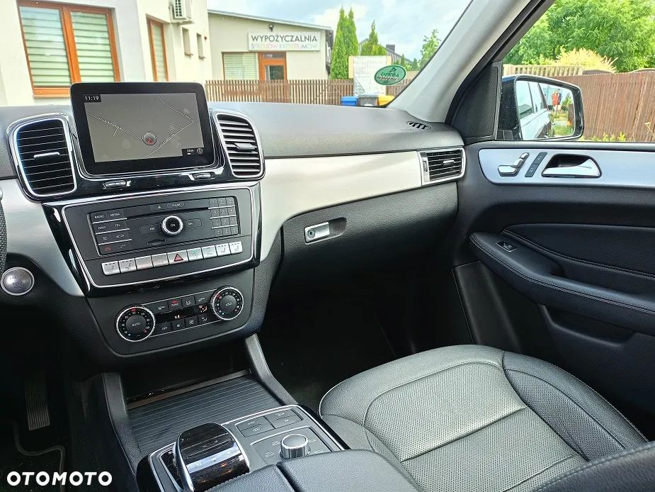 Mercedes-Benz GLE - 13