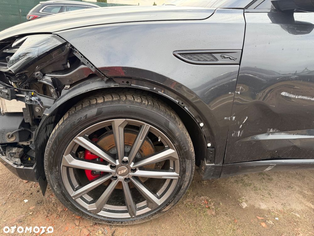 Jaguar E-Pace P300 AWD R-Dynamic HSE - 18