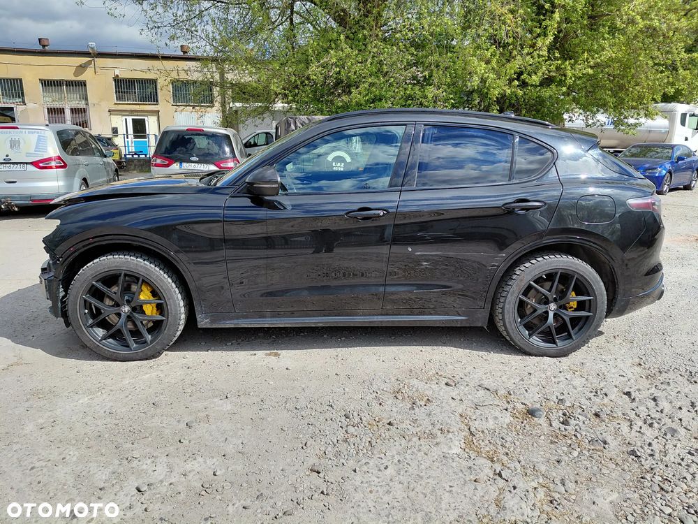 Alfa Romeo Stelvio 2.0 Turbo Veloce TI Q4 - 3