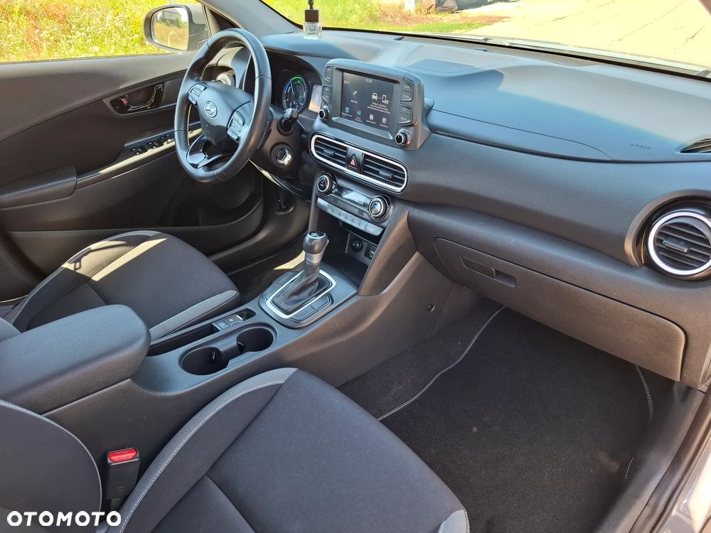 Hyundai Kona - 17