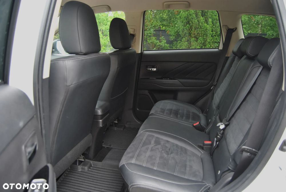 Mitsubishi Outlander - 6