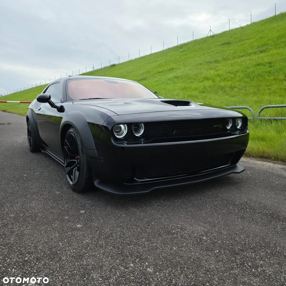 Dodge Challenger - 26