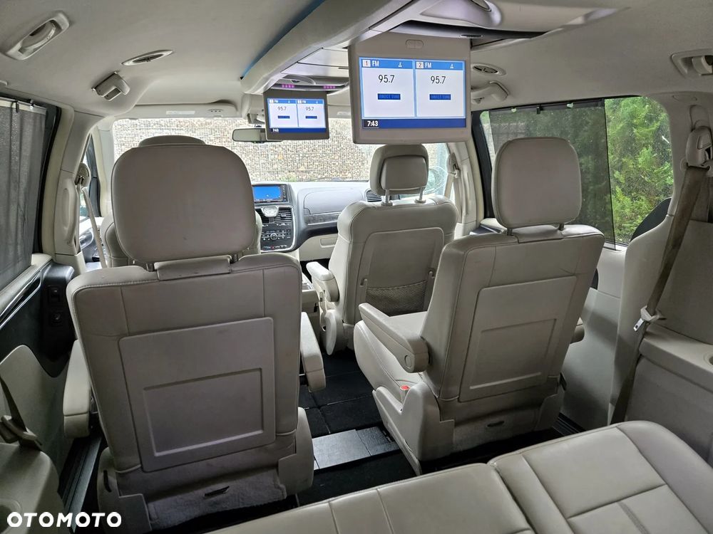 Chrysler Town & Country 3.6 Touring - 8