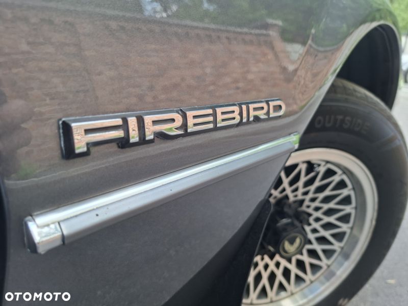 Pontiac Firebird - 1