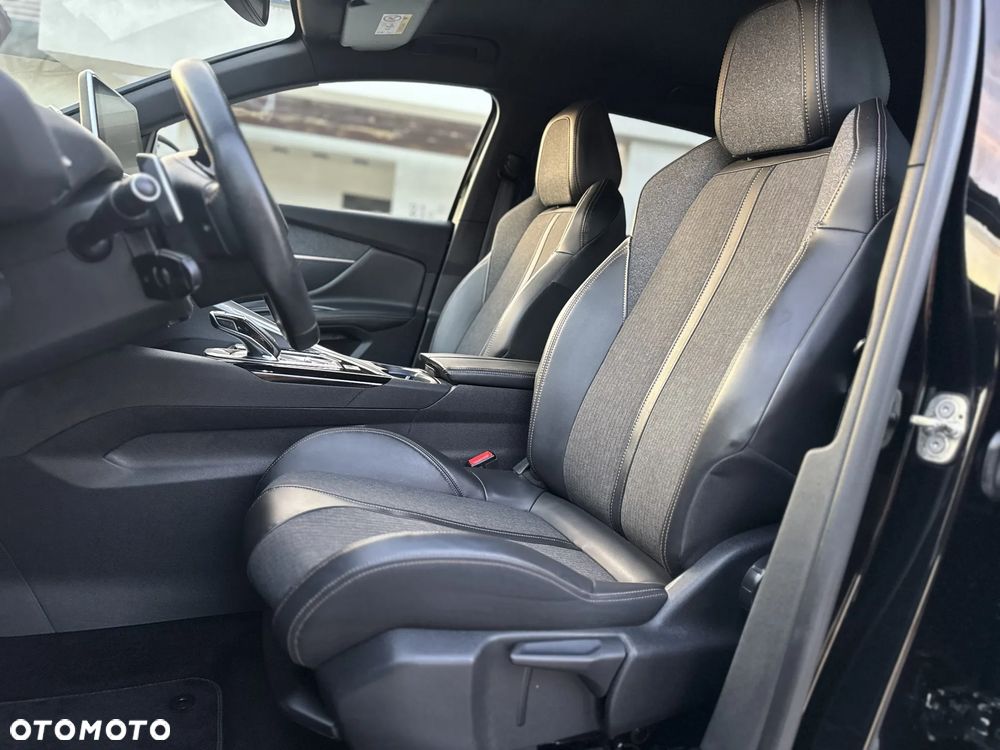 Peugeot 3008 - 23