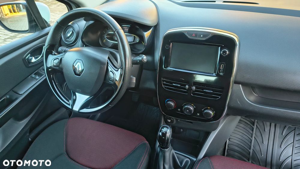Renault Clio - 32