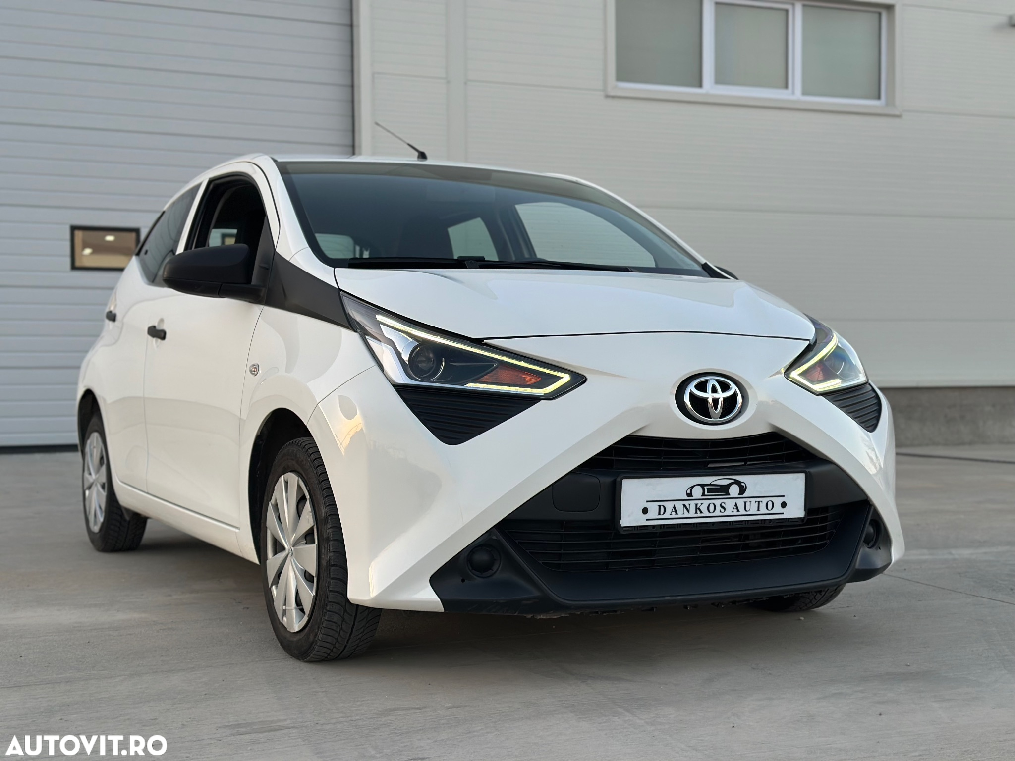Toyota Aygo 1.0 VVY-I 5 usi X-cite - 2