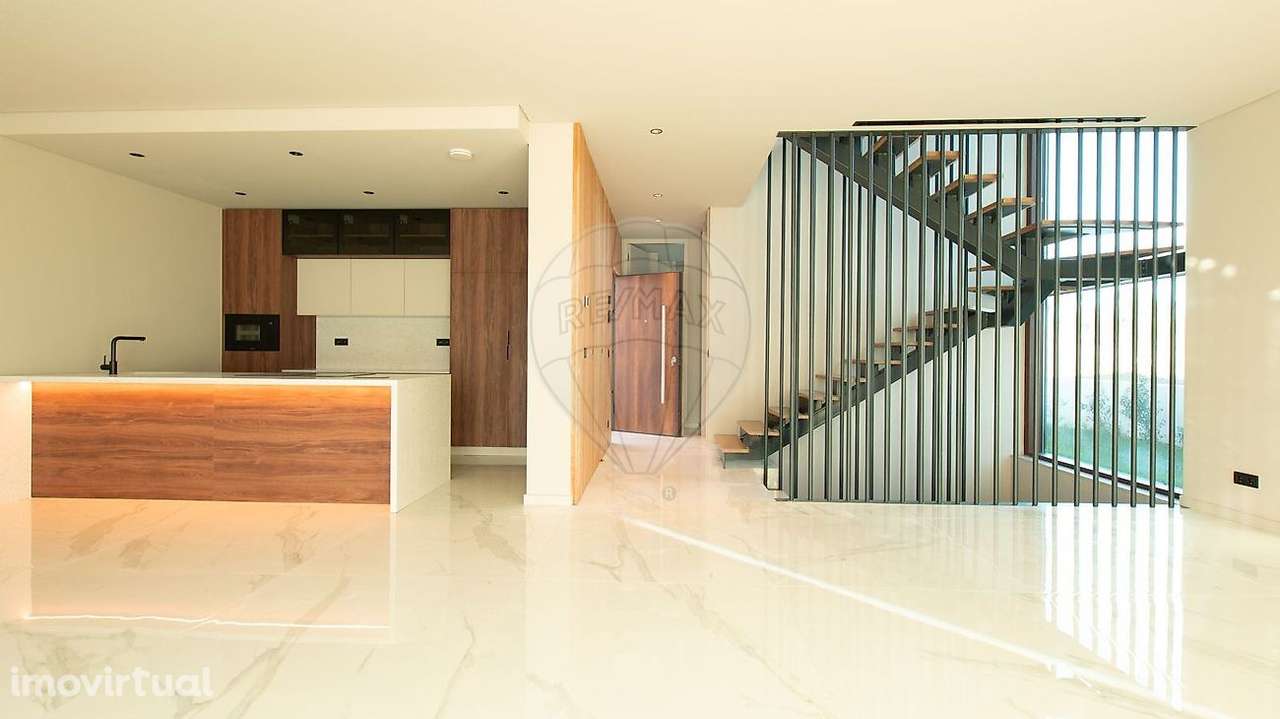 Moradia T4 para venda - Grande imagem: 2/28