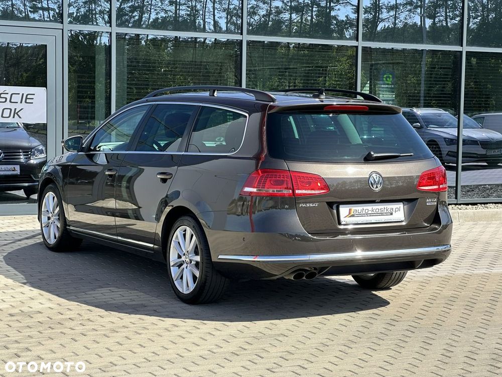 Volkswagen Passat Variant 2.0 Blue TDI DSG SCR Highline - 8