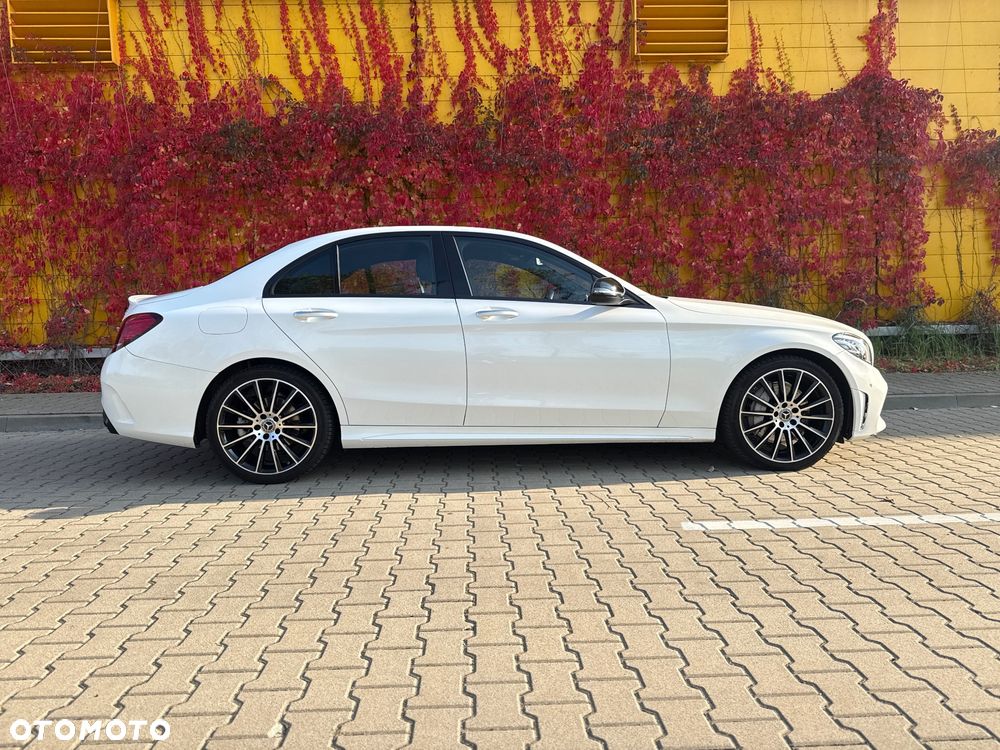 Mercedes-Benz C-Class 2019 photo 3