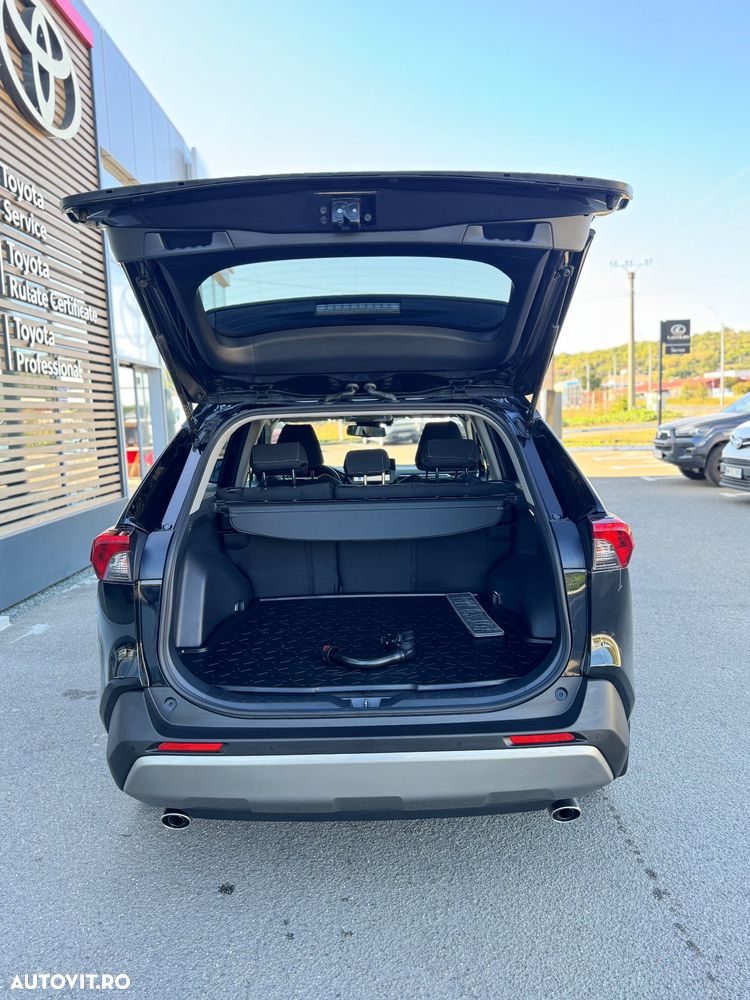 Toyota RAV4 - 9