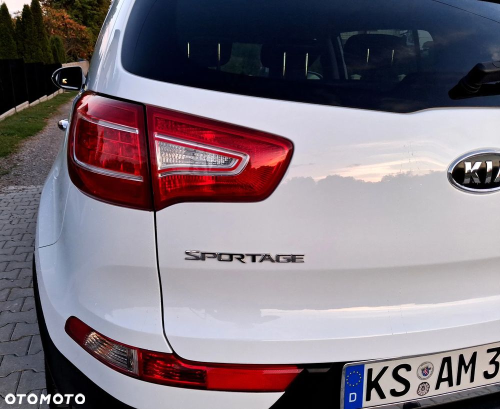 Kia Sportage 2.0 CRDI 4WD Automatik Dream-Team Edition - 14