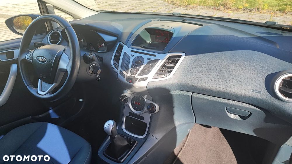 Ford Fiesta 1.25 Champions Edition - 39