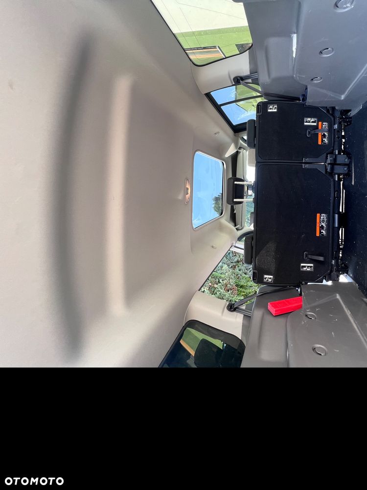 Ford Tourneo Connect Grand - 8