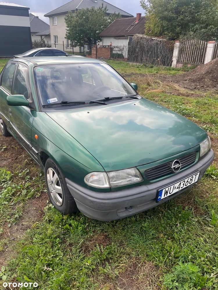 Opel Astra 1.4 GL - 2
