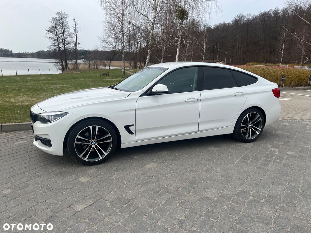 BMW 3GT 320i - 16