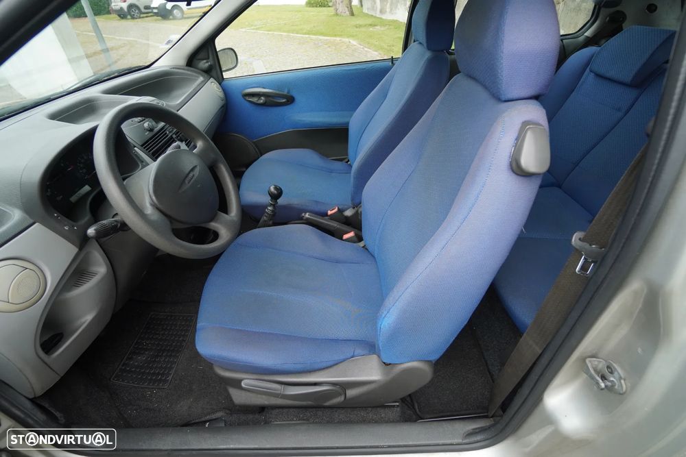 Fiat Punto 1.2 60 Active - 10