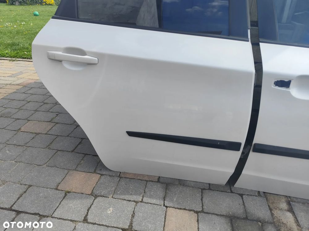 Subaru Impreza Sport GH maska zderzak lusterko drzwi klapa lampy ksenon tylne LED listwy progowe - 9