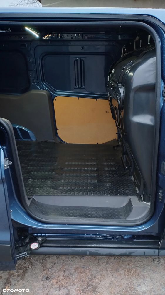 Ford Transit Connect - 7