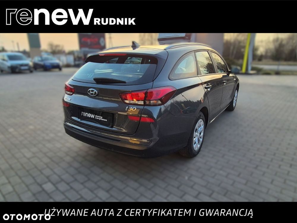 Hyundai i30 1.5 DPI Classic + - 4