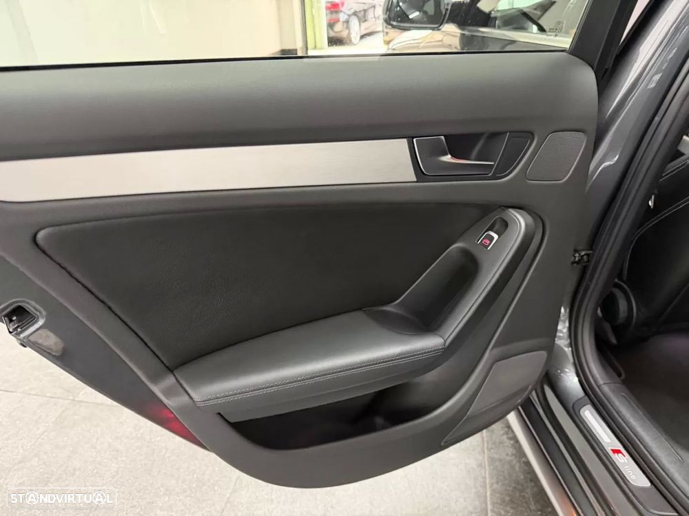 Audi A4 Avant 2.0 TDI Multitronic S-line - 14