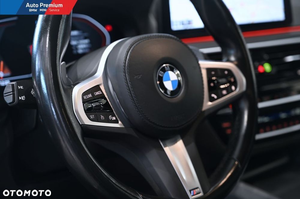 BMW Seria 5 520i mHEV - 6