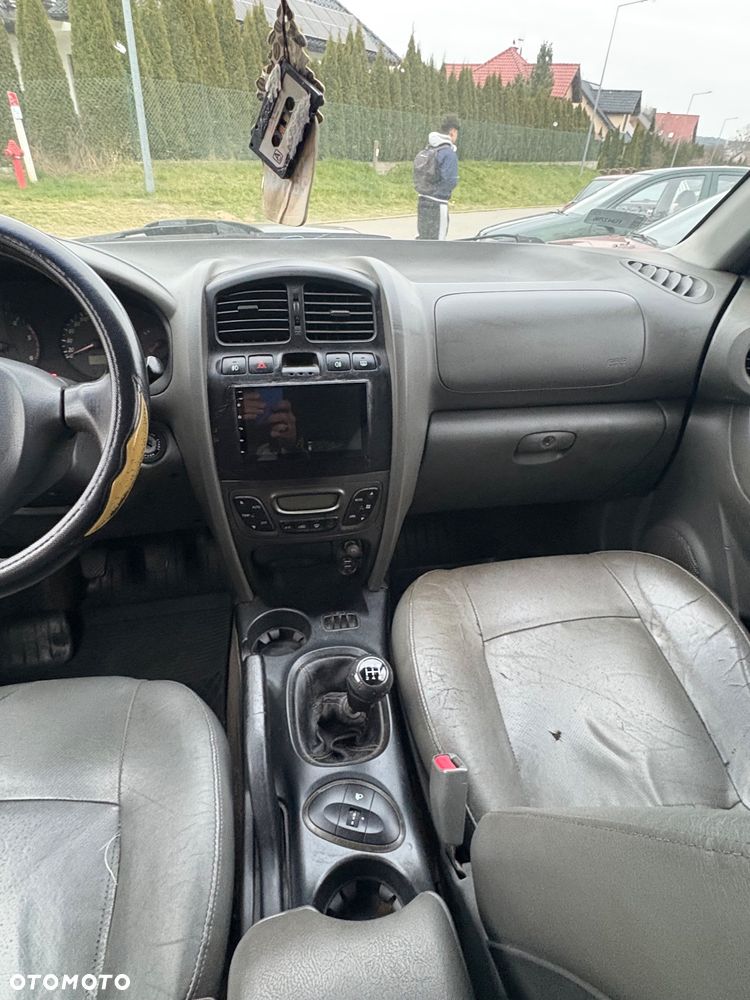Hyundai Santa Fe 2.0 D GL TCI - 15