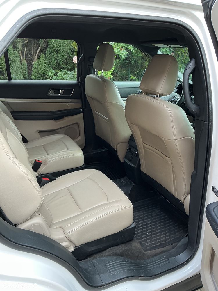 Ford Explorer - 10